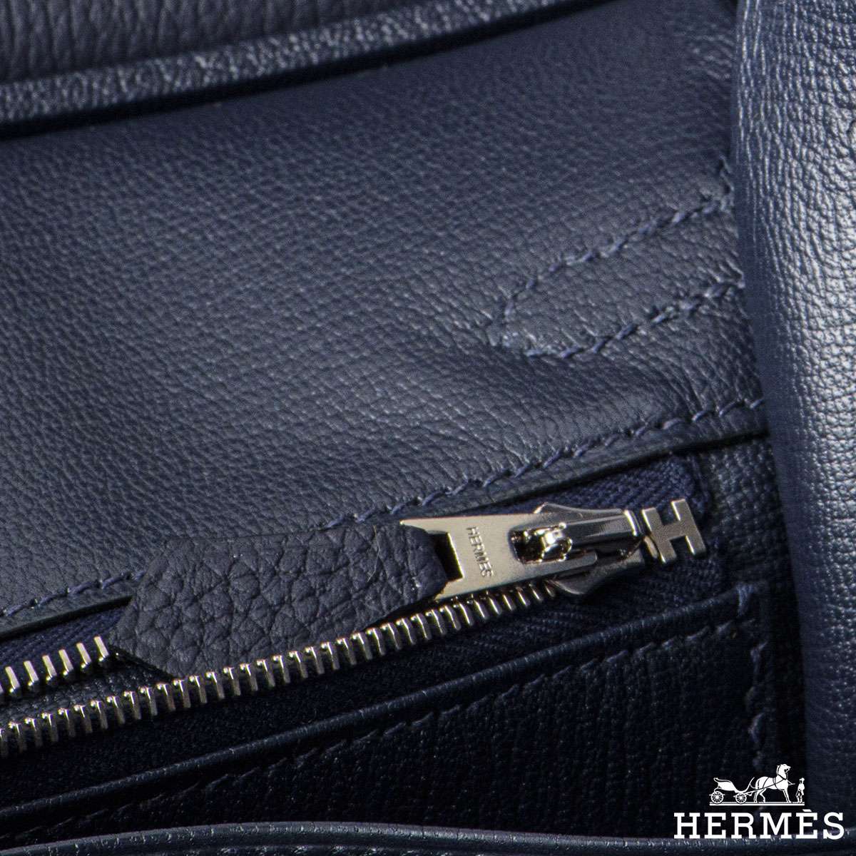 Hermès Birkin 25cm Veau Togo 2Z Bleu Nuit Gold Hardware – SukiLux